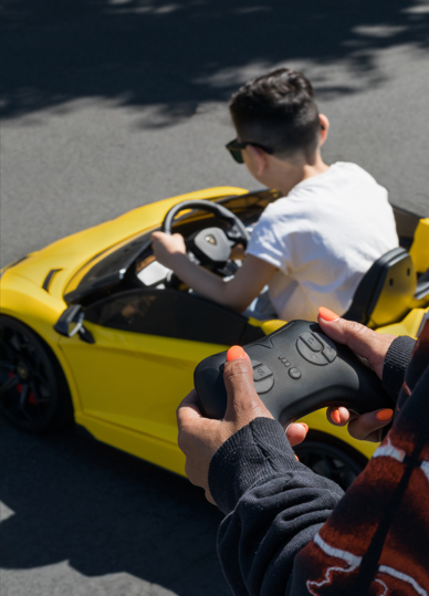 Remote-Controlled vs. Manual Kids Cars: Which Offers More Fun